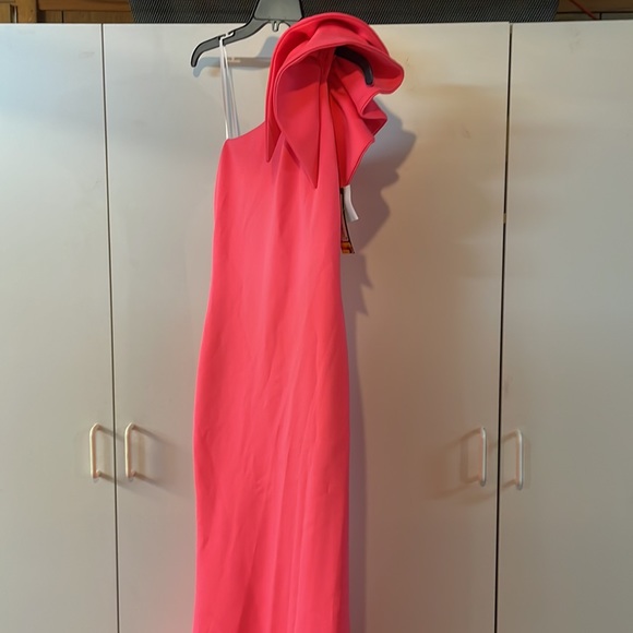 Betsy Adam gown - Picture 3 of 12